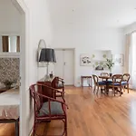 Iflat Elegant Apartment In 18Th Century Palace
